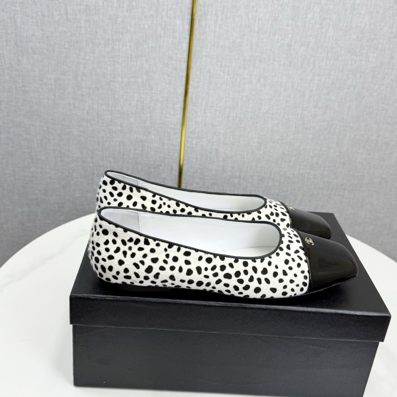 Ch**el flat shoes